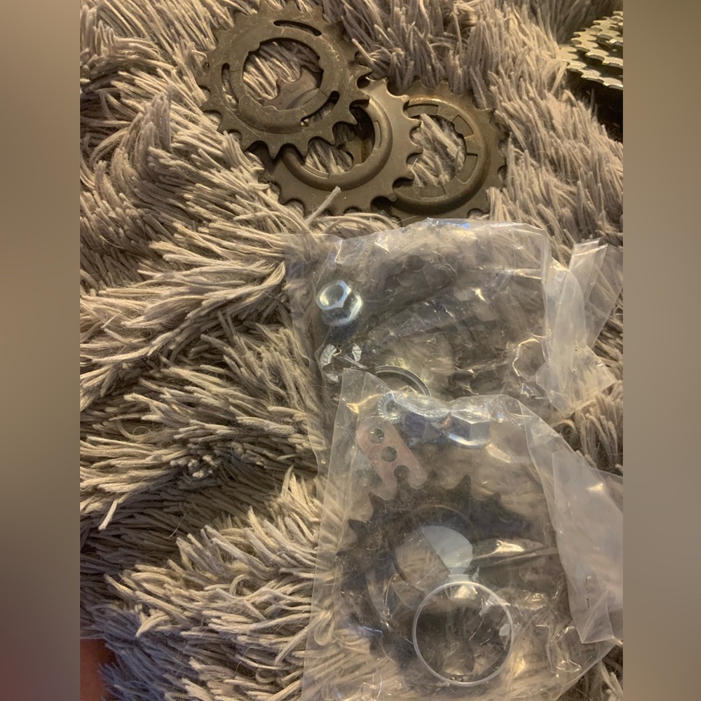 2 Bicycle Single Speed Freewheel set and 3 Single Speed Rear Chainrings